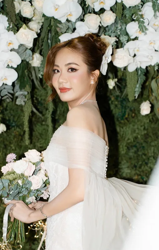 Makeup cô dâu trong mục Muse của portfolio.