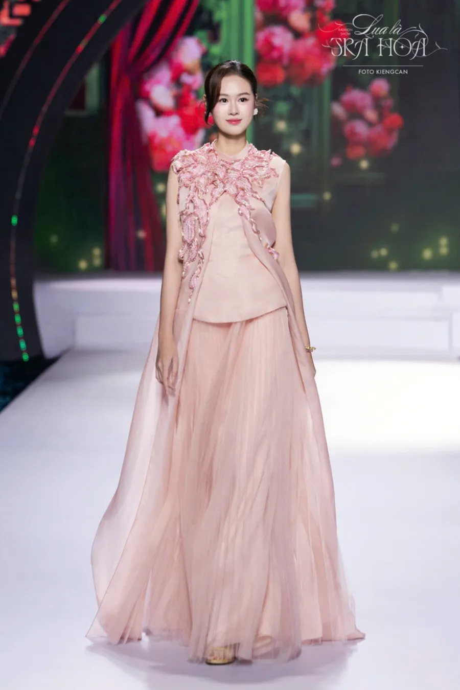 Fashion show Lụa Là Trà Hoa của Nguyễn Thị Mỹ Trinh
