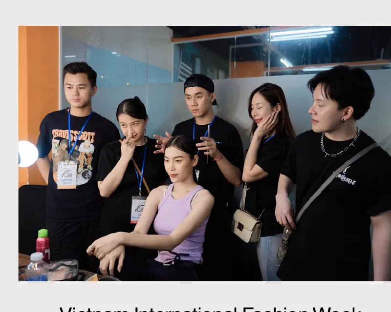 Vietnam International Fashion Week của Phạm Phương Anh