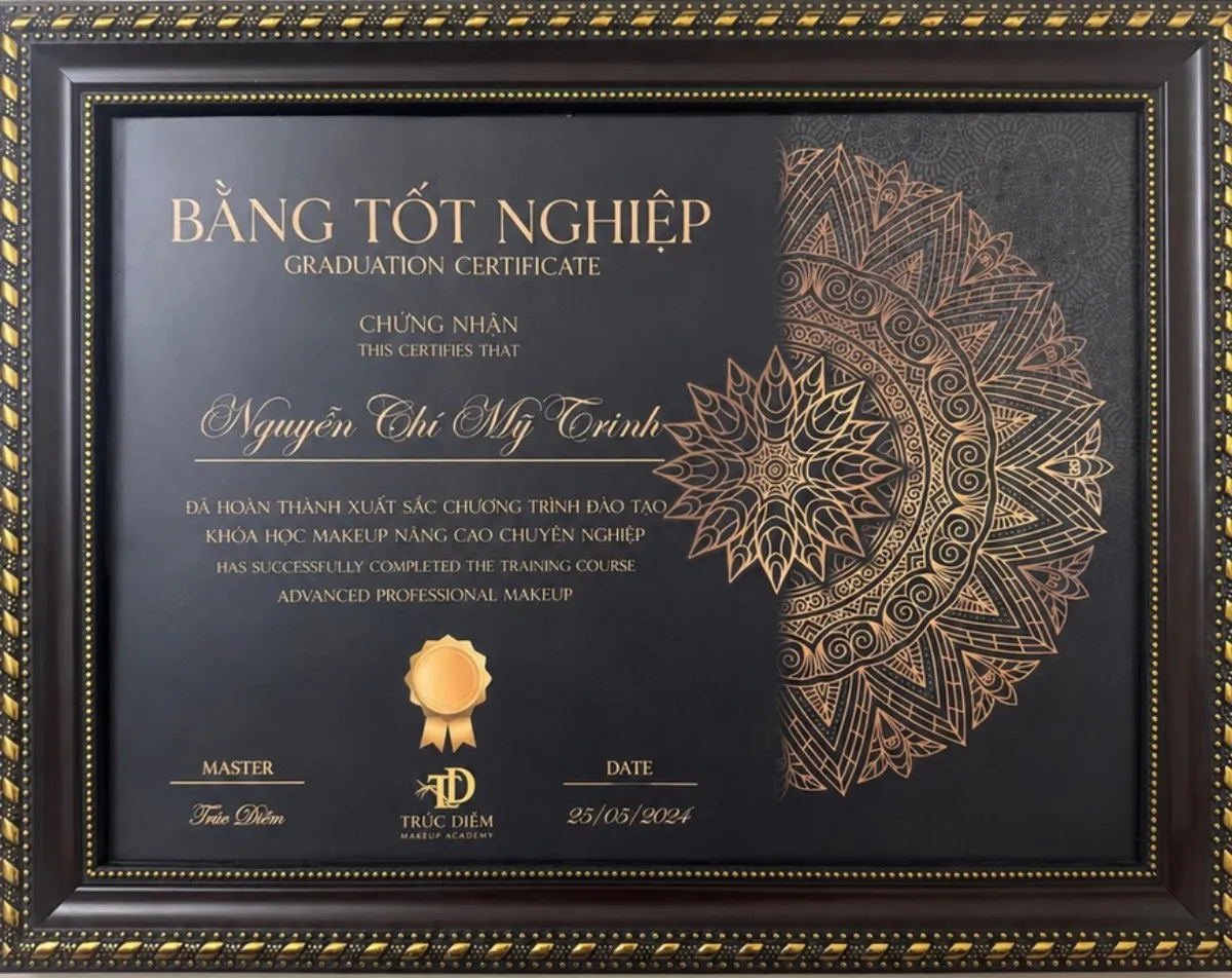 Bằng tốt nghiệp Makeup nâng cao của Nguyễn Thị Mỹ Trinh