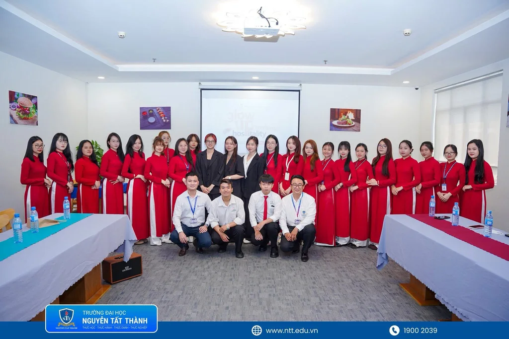 Đại học Nguyễn Tất Thành của Trúc Trăm